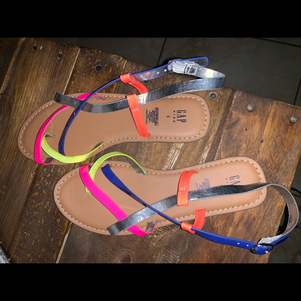Girls sandals